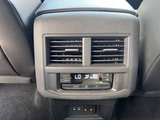 2021 volkswagen atlas 3.6l se w/technology