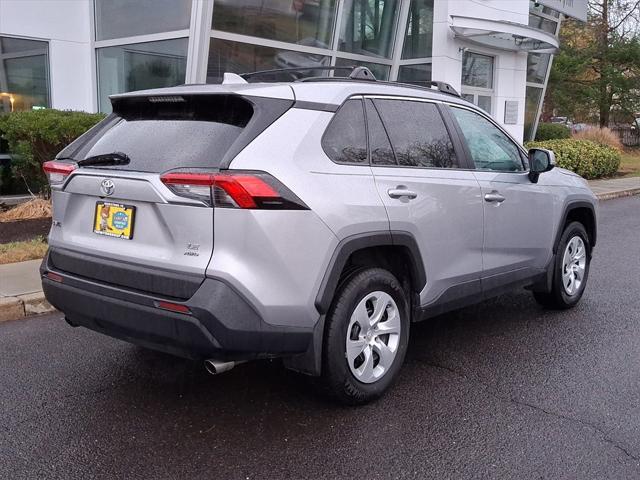 2019 toyota rav4 le