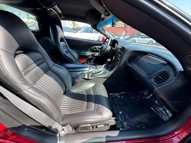 2004 chevrolet corvette base