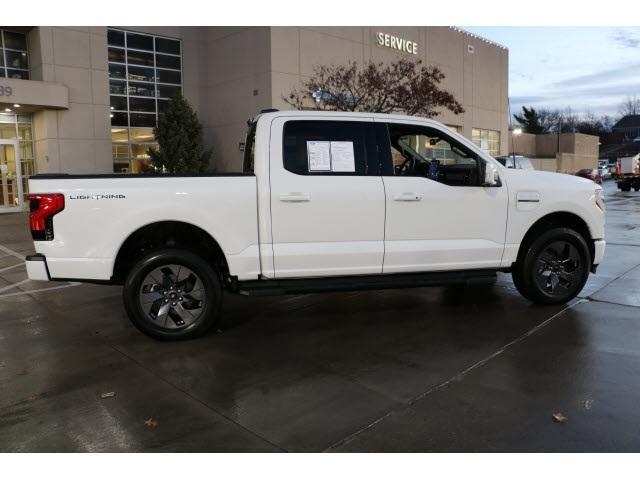 2022 ford f-150 lightning lariat