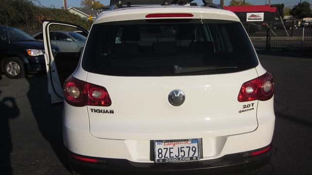2009 volkswagen tiguan se