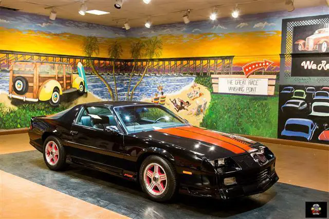 chevrolet camaro black with 18,332 miles, for sale!
