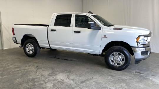 new 2024 ram 3500 tradesman crew cab 6'4" box 4wd