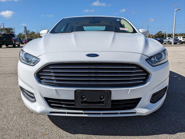 2016 ford fusion se