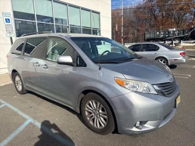2014 toyota sienna xle