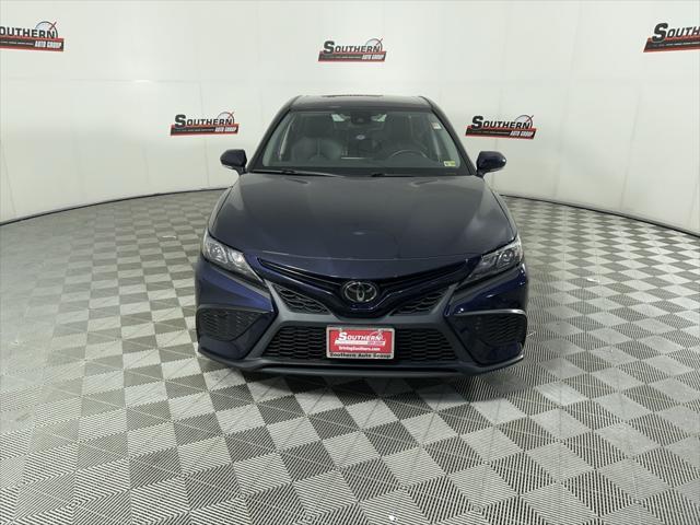 2022 toyota camry se