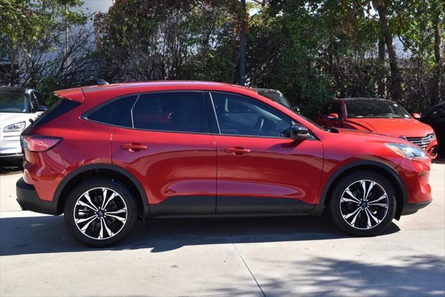 2022 ford escape se