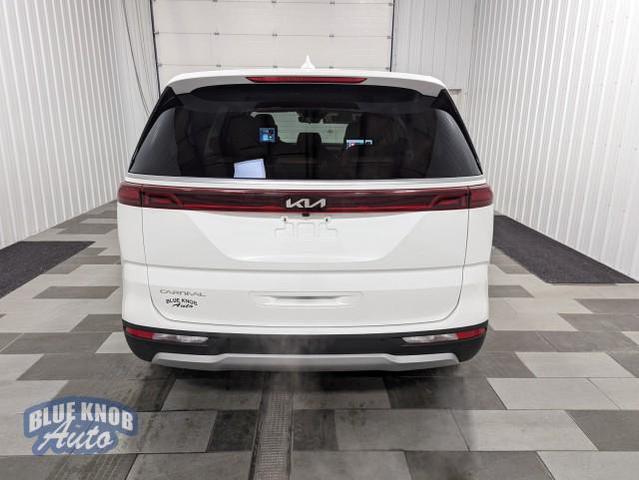 2023 kia carnival lx