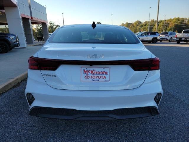 2023 kia forte lxs