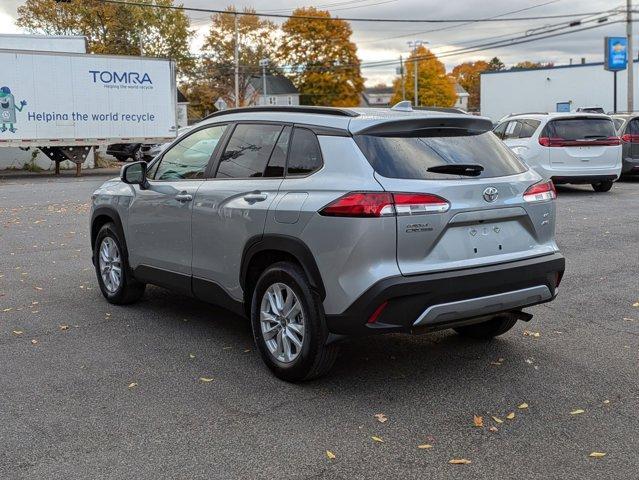 2022 toyota corolla cross le