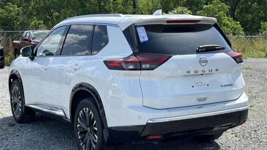 2024 Nissan Rogue platinum