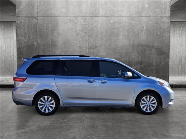 2015 toyota sienna xle