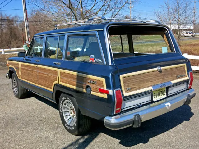 1988 jeep grand wagoneer only 115,00 miles needs engine work