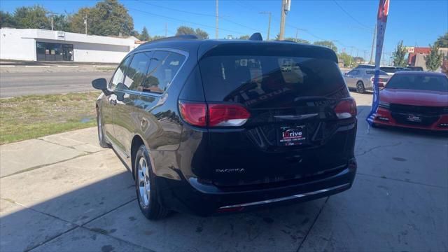 2017 chrysler pacifica touring-l