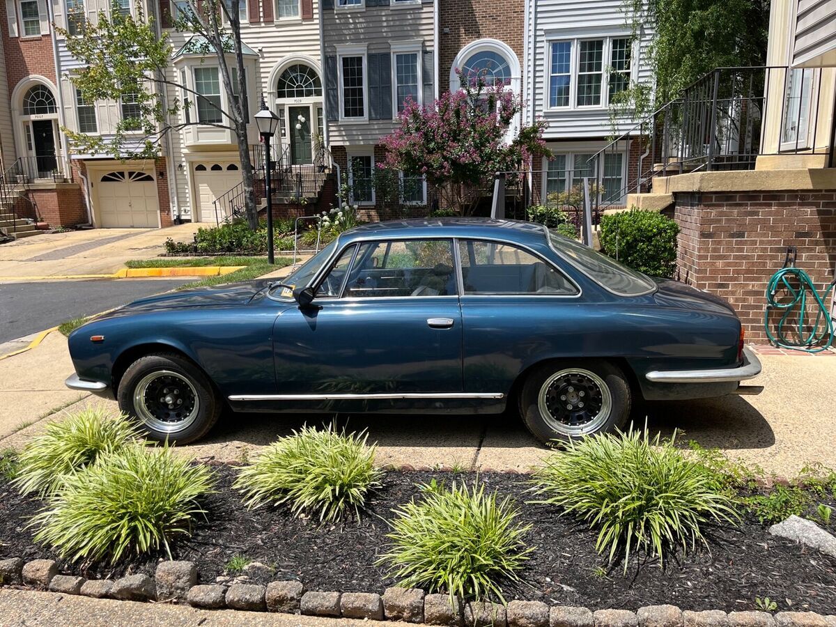 1966 alfa romeo 2600 coupe blue rwd manual