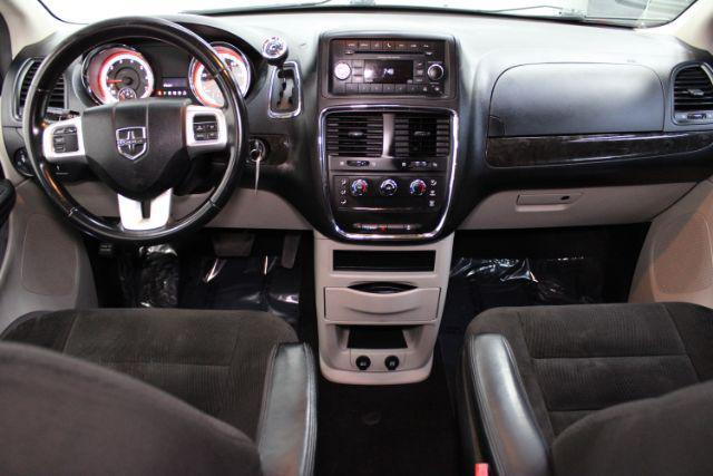 2016 dodge grand caravan avp/se