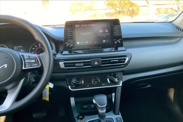 2023 kia seltos lx