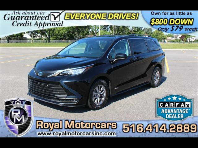 2021 toyota sienna le