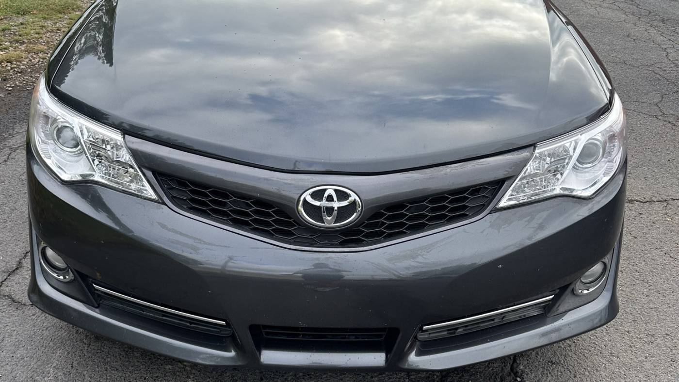 2012 toyota camry se
