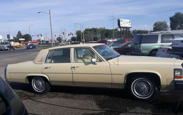 1980 cadillac sedan deville only 76,467 original miles.original paint