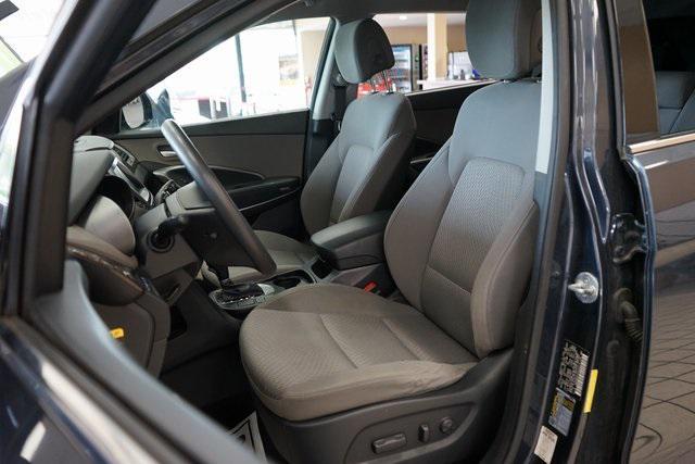 2017 hyundai santa fe se
