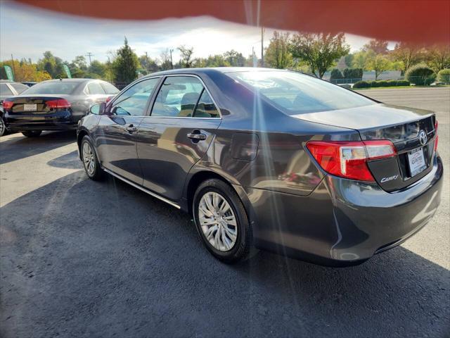2013 toyota camry le