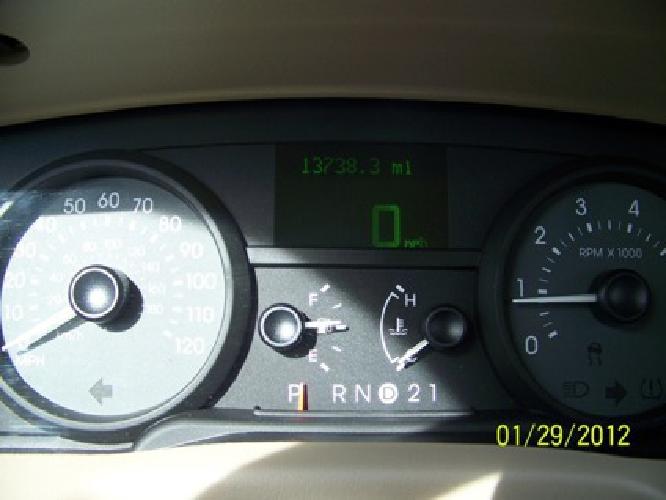 obo 2006 mercury grand marquis limited 1 owner 13,000 original miles in zanesville, oh