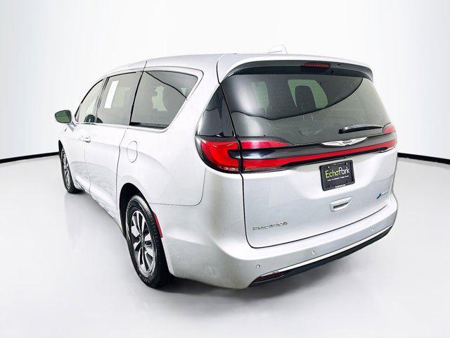2022 chrysler pacifica hybrid touring l