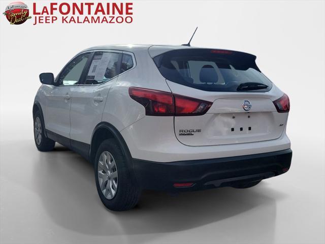 2018 nissan rogue sport s