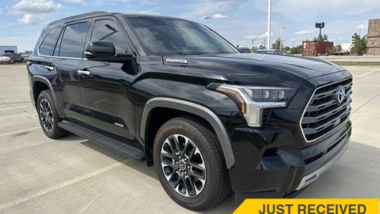 2023 toyota sequoia sr5
