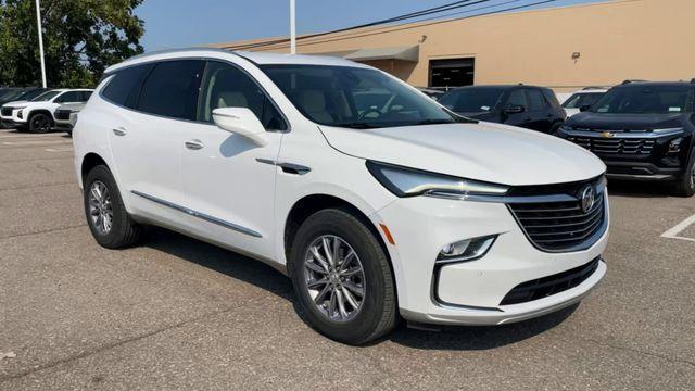 2023 buick enclave essence