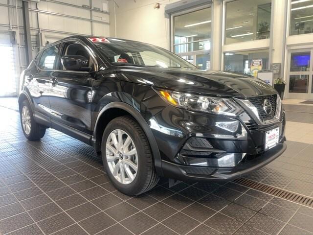 2022 nissan rogue sport s