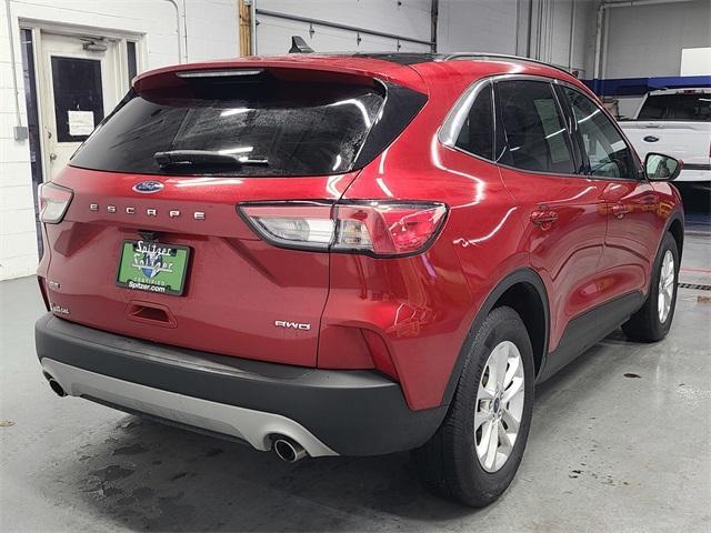 2021 ford escape se