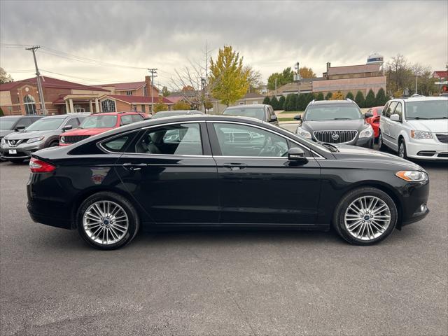 2016 ford fusion se