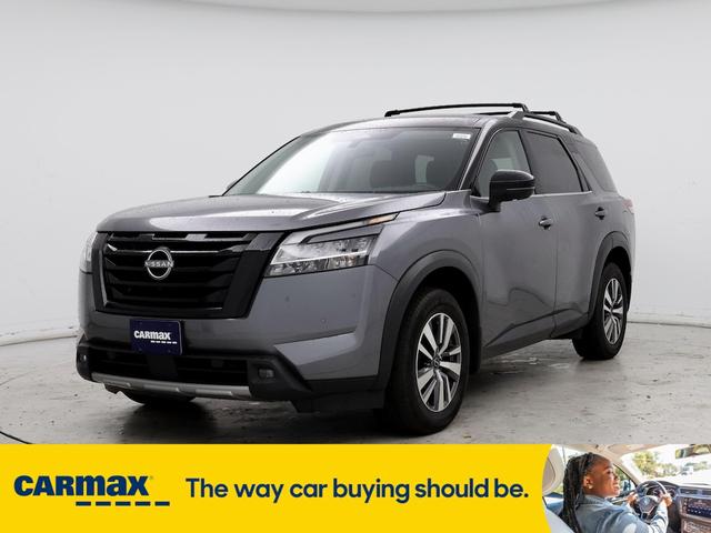 2023 nissan pathfinder sl