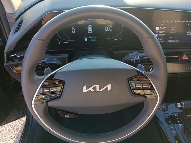 2023 kia niro sx touring
