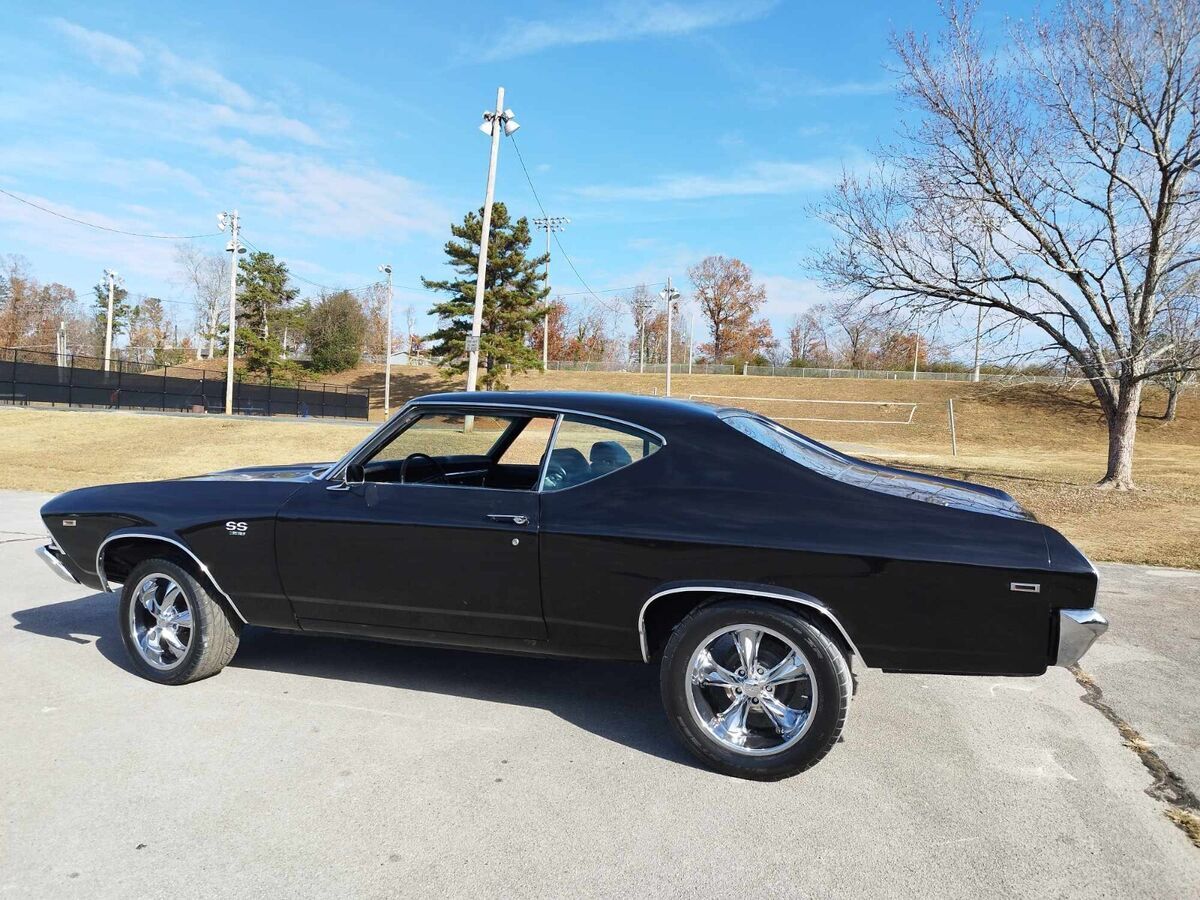 1969 chevelle ss with high performance 427 motor
