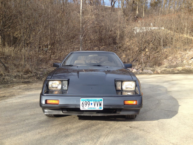 1985 nissan 300zx t-tops, 5 speed, loaded, digital gauges, new paint, l@@k!