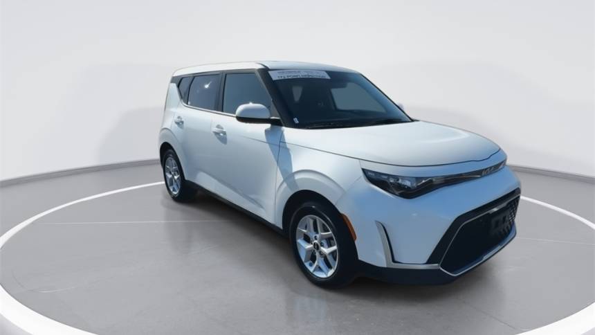 2023 kia soul lx