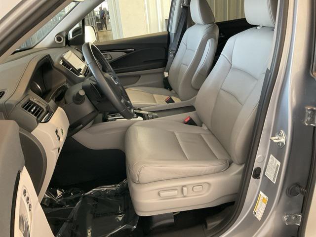 2022 honda pilot touring 8-passenger
