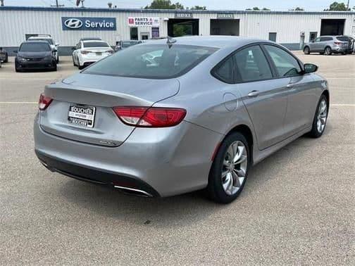 2016 chrysler 200 s in janesville, wisconsin