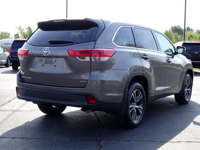 used 2018 toyota highlander le dover, de 19901 for sale in dover, delaware