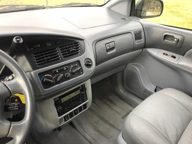 used 2002 toyota sienna le elkhart, in 46514 for sale in elkhart, indiana