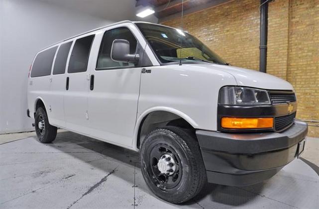 2018 chevrolet express 2500 ls