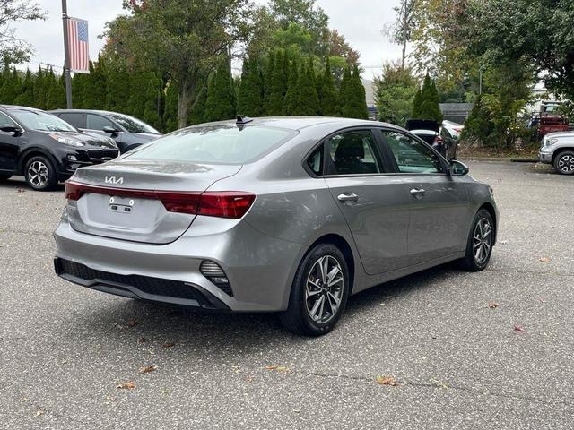 2022 kia forte lxs