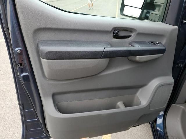 2013 nissan nv passenger nv3500 hd sl v8