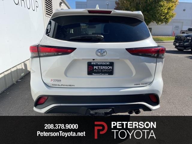 2021 toyota highlander xse