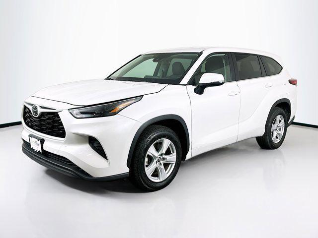 2023 toyota highlander l