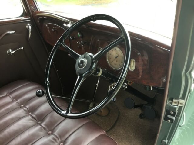 1934 ford deluxe five window coupe