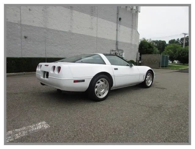 1994 chevrolet corvette coupe just 44k miles white coupe 5.7l 8-cyl engine autom